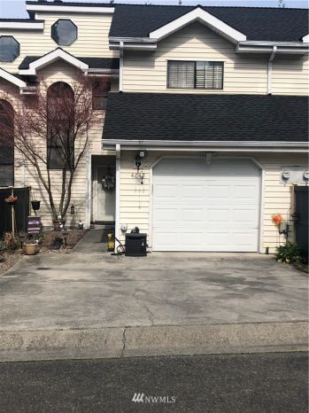 4042 S 158th Lane , Tukwila, WA 98188