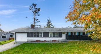 649 SW 4th Avenue , Oak Harbor, WA 98277