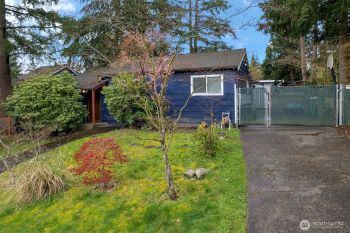 727 N 201st Street , Shoreline, WA 98133
