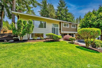 19807 80th Place W, Edmonds, WA 98026-6406