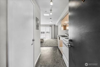 425 Vine Street #421, Seattle, WA 98121