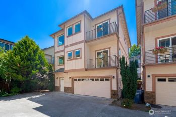 810 5th Avenue NW, Issaquah, WA 98027