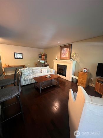 23015 Edmonds Way #A103, Edmonds, WA 98020