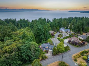 16116 68th Avenue W, Edmonds, WA 98026