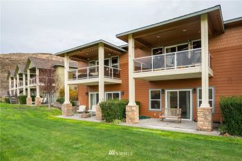 9230 Red Cliff Drive NW #B-63, Quincy, WA 98848