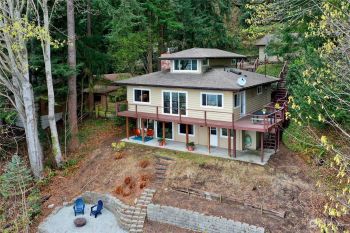 26512 Washington Boulevard NE, Kingston, WA 98346