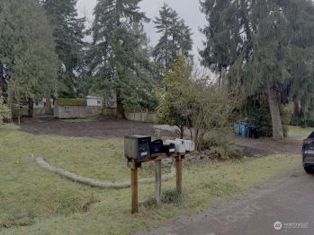 15748 Burke Avenue N, Shoreline, WA 98133