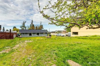 431 E Whidby Avenue , Port Angeles, WA 98362