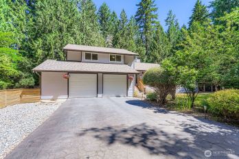 23732 NE 63rd Place , Redmond, WA 98053