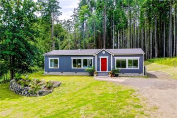 9487 Bucsit Lane NE, Bainbridge Island, WA 98110