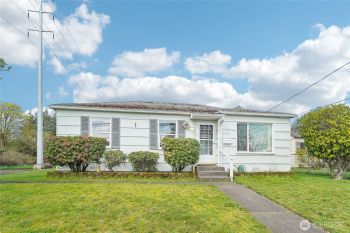 2102 N Huson Street , Tacoma, WA 98406