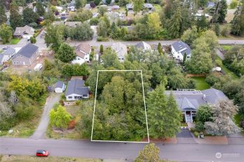 715 1st Street , Steilacoom, WA 98388