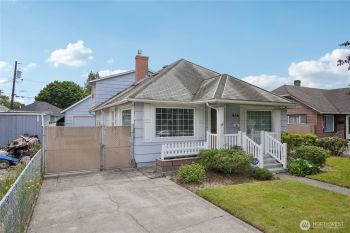 636 20th Avenue , Longview, WA 98632