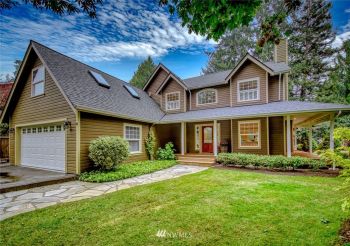 612 Alder Avenue NE, Bainbridge Island, WA 98110