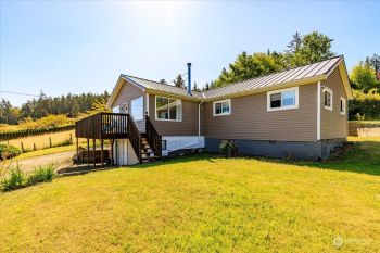 194 E Frostad Road , Oak Harbor, WA 98277