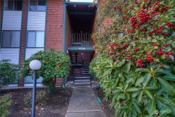 7304 N Skyview Lane #H204, Tacoma, WA 98406