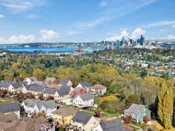 2840 SW Raymond Street #204, Seattle, WA 98126