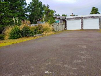 685 Ocean Shores Boulevard SW, Ocean Shores, WA 98569