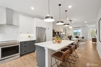 12237 137th Place NE #2806, Redmond, WA 98052