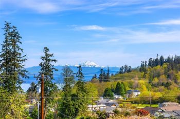 864 Gladstone Drive , Camano Island, WA 98282