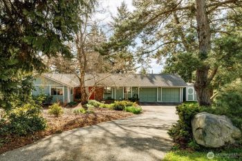 1258 Crescent Drive , Oak Harbor, WA 98277