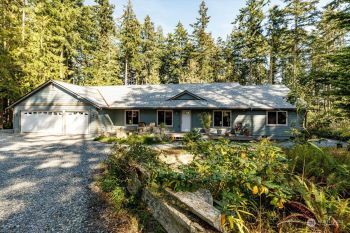 499 Salal Street , Oak Harbor, WA 98277