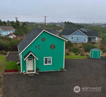 981 Sand Dollar Court SW, Ocean Shores, WA 98569