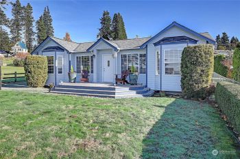 3175 Redwing Road , Camano Island, WA 98282