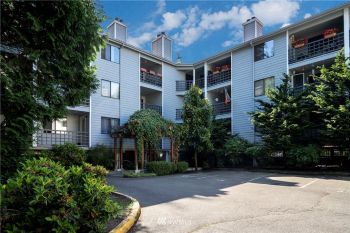 710 N 160th Street #B309, Shoreline, WA 98133