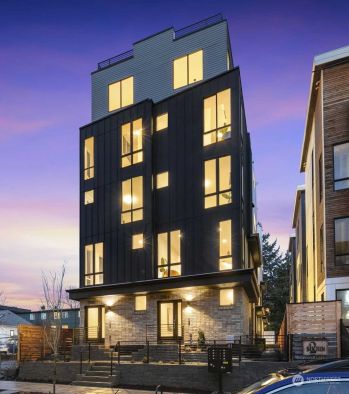 218 E 10th Avenue E, Seattle, WA 98102