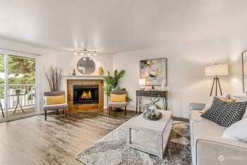 1126 N 198th Street #B304, Shoreline, WA 98133
