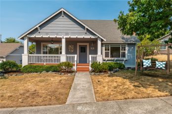 921 SW Thornberry Drive , Oak Harbor, WA 98277