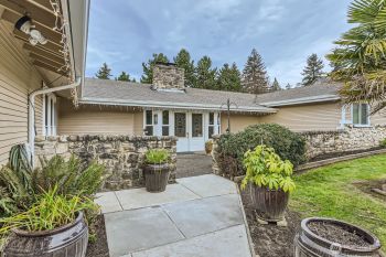 8707 113th Avenue SE, Newcastle, WA 98056