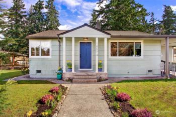 18574 Midvale Avenue N, Shoreline, WA 98133