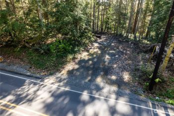 2754 SE Camano Drive , Camano Island, WA 98282