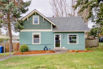 393 NE Regatta Drive , Oak Harbor, WA 98277