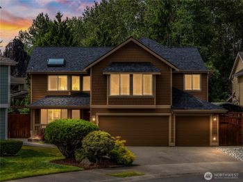 4307 NE 7th Place , Renton, WA 98059