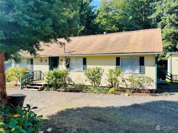 18833 Augusta Avenue NE, Suquamish, WA 98392