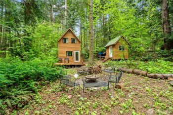 89 Eliza Island , Bellingham, WA 98226