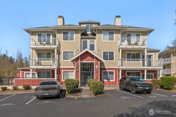 517 225th Lane NE #E-206, Sammamish, WA 98074