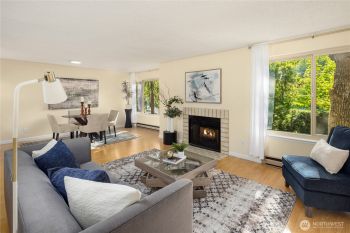 9504 Ravenna Avenue NE #203, Seattle, WA 98115