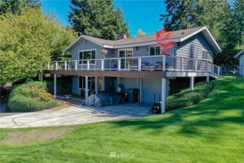 2011 Marine Drive , Bremerton, WA 98312