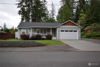 91 Pleasant Lane , Camano Island, WA 98282