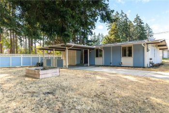 1977 NE 8th Avenue , Oak Harbor, WA 98277