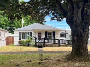 1310 8 Avenue , Longview, WA 98632
