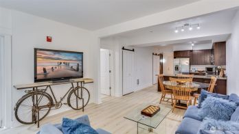 699 John Street #306, Seattle, WA 98109