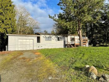 949 S Rowe Road , Camano Island, WA 98282