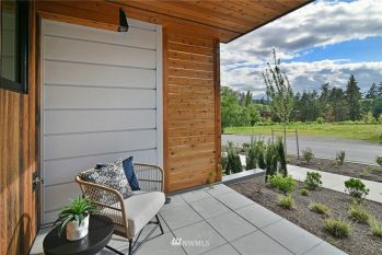 239 Ebi Lane NE, Bainbridge Island, WA 98110