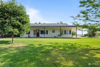 21315 Adrian Road NE, Soap Lake, WA 98851
