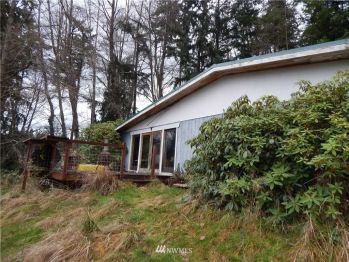 5441 Cherry Street , Freeland, WA 98249